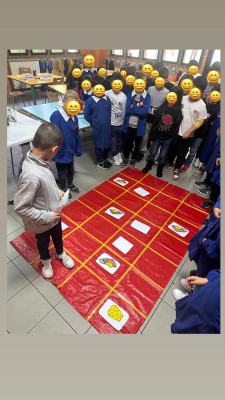 il topo mangia il formaggio